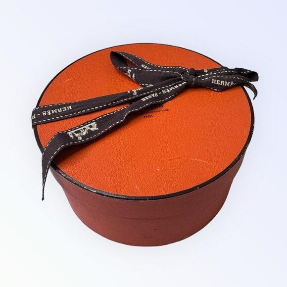 Hermes Pleated Silk Scarf - Picture 2 of 4